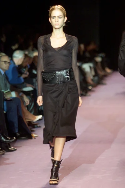 Look 14